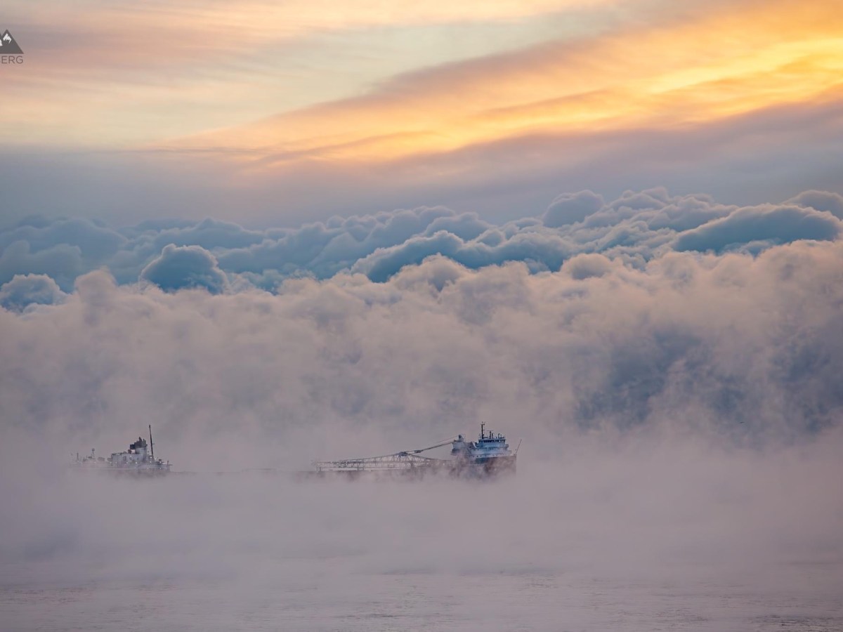 Nơi Giao Thoa Giữa Trời và&nbsp;Đất